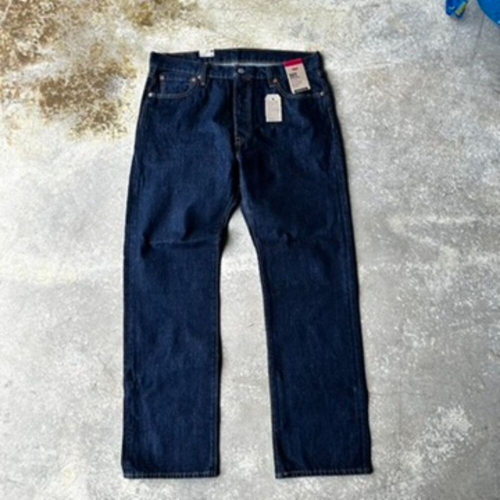 Levi’s 36 x 32 501 Original Fit Men’s Jeans Dark Indigo Straight Leg Button Fly